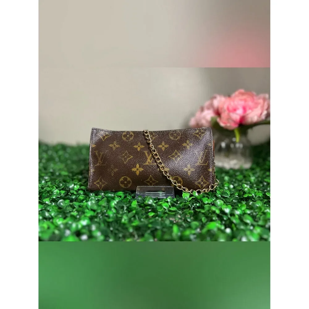 Louis Vuitton Monogram Pochette Accessoires Chain Convertible Clutch Pouch